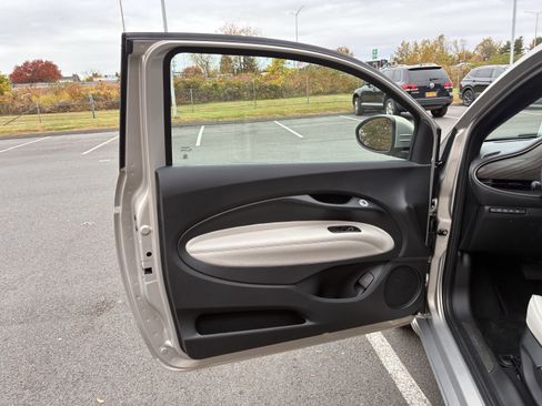 New 2025 FIAT 500 e image 13