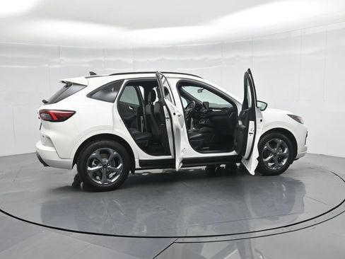 Certified 2024 Ford Escape ST-Line w/ Equipment Group 301A image 5