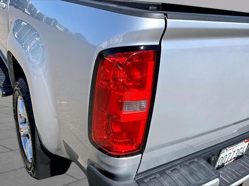 Used 2016 Chevrolet Colorado LT w/ LT Convenience Package RWD image 28