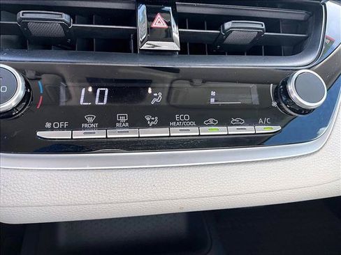 Used 2025 Toyota Corolla LE FWD image 23