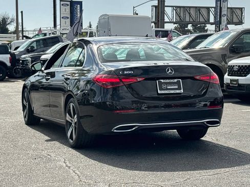 Used 2022 Mercedes-Benz C 300 Sedan image 10
