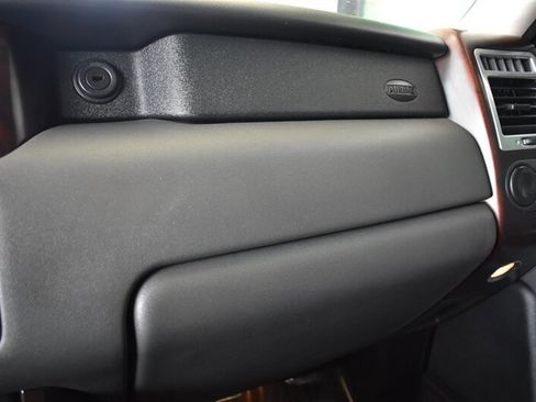 Used 2005 Land Rover Range Rover HSE image 28