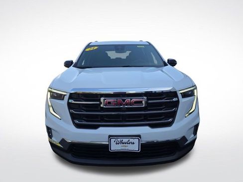 Used 2024 GMC Acadia Elevation image 8