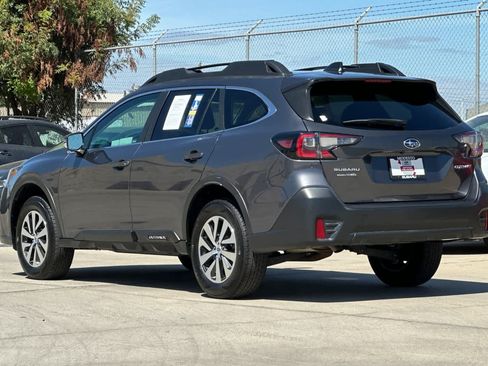 Used 2022 Subaru Outback Premium AWD/4WD image 5