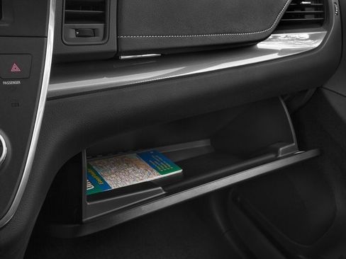 Used 2017 Toyota Sienna SE w/ SE Preferred Package FWD image 17