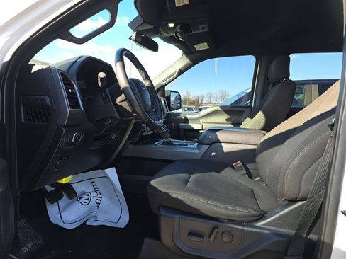 Used 2019 Ford F150 XLT w/ Equipment Group 302A Luxury AWD/4WD image 11
