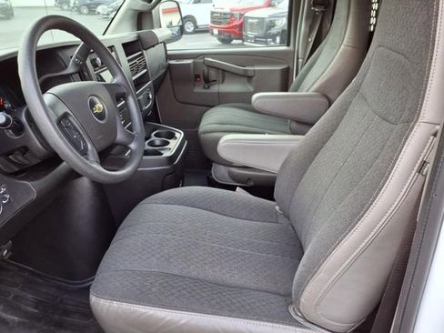 Used 2023 Chevrolet Express 2500 w/ Driver Convenience Package image 6