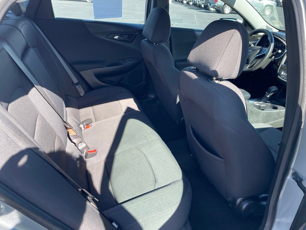 Used 2024 Chevrolet Malibu LT FWD image 24