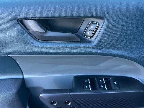 New 2025 Ford Maverick XL image 11