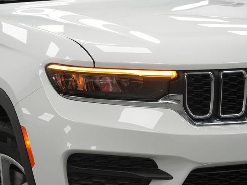 New 2026 Jeep Grand Cherokee Laredo AWD/4WD image 5