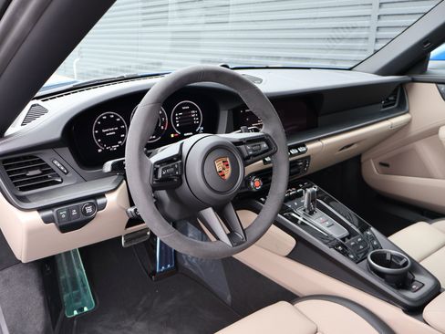 New 2026 Porsche 911 Carrera 4 GTS AWD/4WD image 4