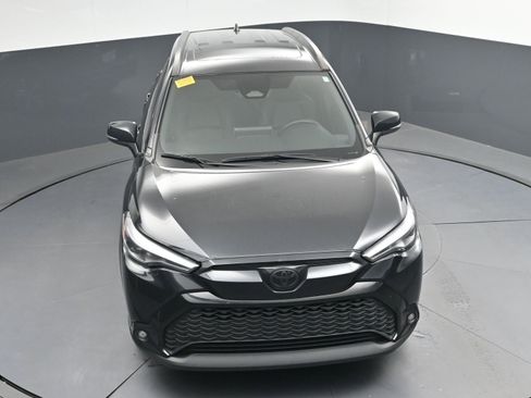 Used 2024 Toyota Corolla Cross XSE image 32