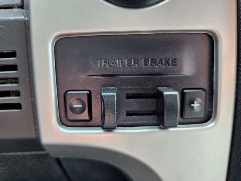 Used 2013 Ford F150 XLT w/ Luxury Equipment Group AWD/4WD image 16