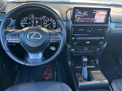 Used 2022 Lexus GX 460 w/ Black Line Special Edition AWD/4WD image 18