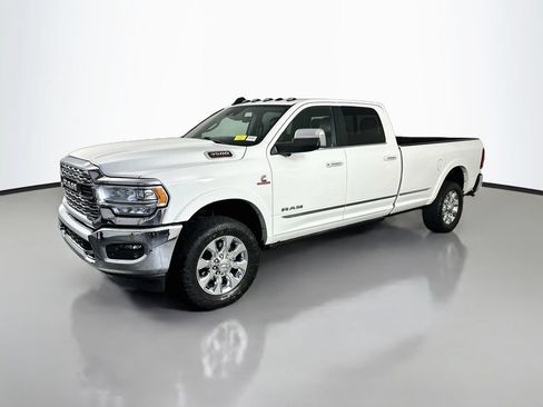 Used 2022 RAM 3500 Limited AWD/4WD image 3