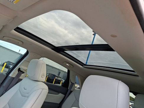 Used 2022 Cadillac XT5 Premium Luxury FWD image 14