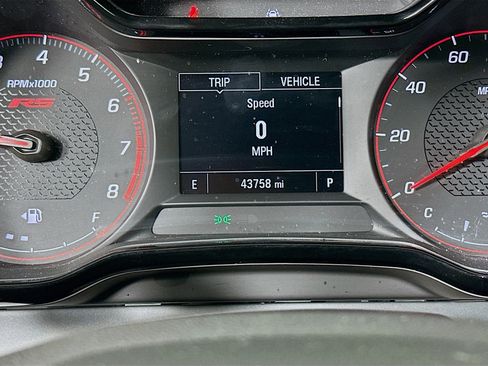 Used 2024 Chevrolet Trax RS FWD image 19