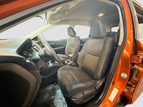 Used 2017 Nissan Rogue S AWD/4WD image 13