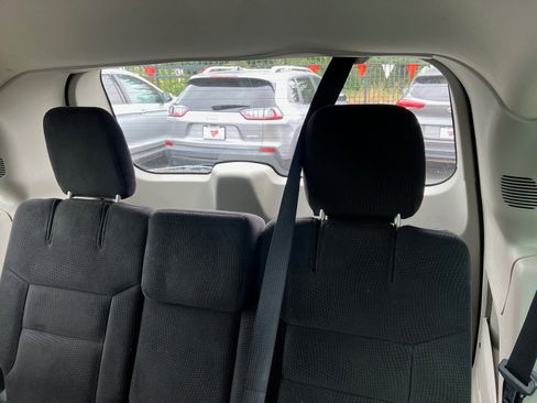 Used 2014 Dodge Grand Caravan American Value Package image 16