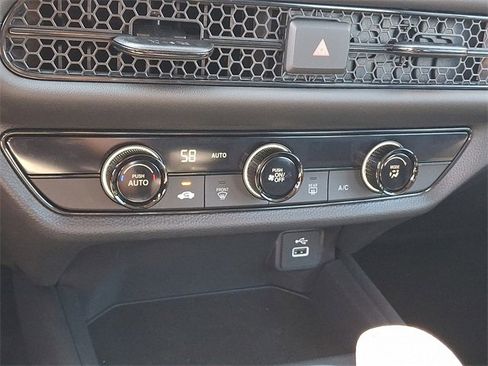 Used 2025 Honda HR-V LX image 15