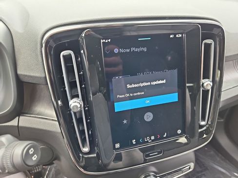 Used 2023 Volvo XC40 Recharge Ultimate w/ Protection Package Premier image 26