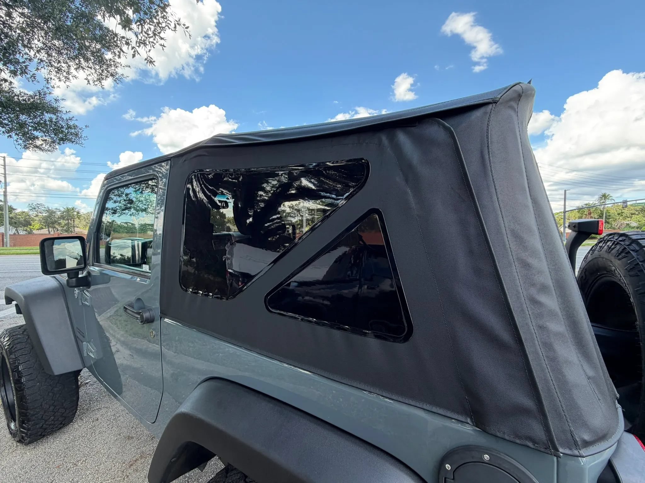 Used 2015 Jeep Wrangler Sport w/ Quick Order Package 24S AWD/4WD image 14