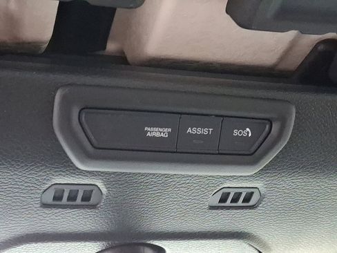 Used 2022 Jeep Gladiator Sport image 32