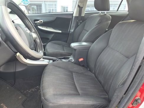 Used 2013 Toyota Corolla S image 9