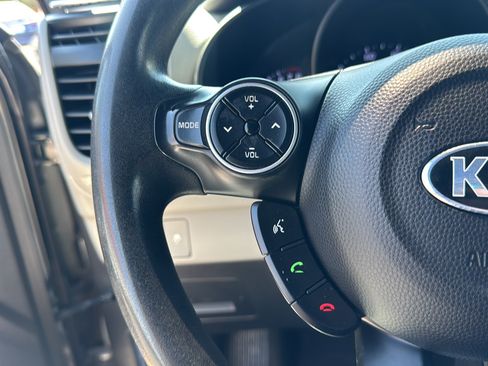 Used 2015 Kia Soul FWD image 27