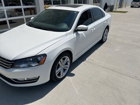 Used 2013 Volkswagen Passat TDI SE FWD image 7