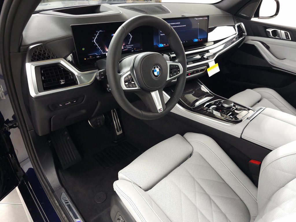 Used 2026 BMW X5 xDrive40i w/ M Sport Package AWD/4WD image 10