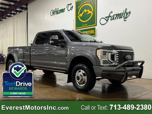 Used 2022 Ford F350 Platinum w/ FX4 Off-Road Package AWD/4WD image 1