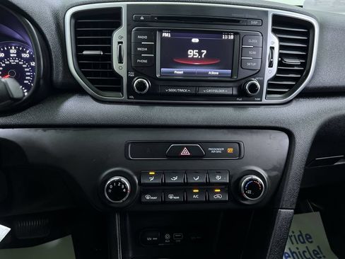 Used 2018 Kia Sportage LX FWD image 21
