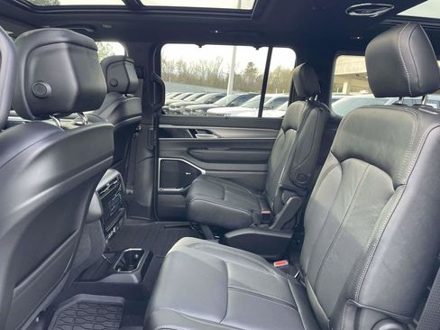 New 2026 Jeep Grand Wagoneer Limited image 19