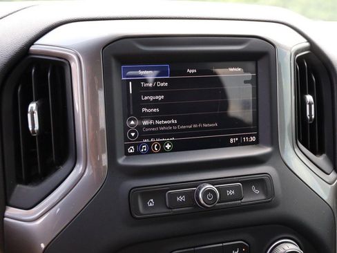 Used 2022 Chevrolet Silverado 1500 Custom Trail Boss AWD/4WD image 15