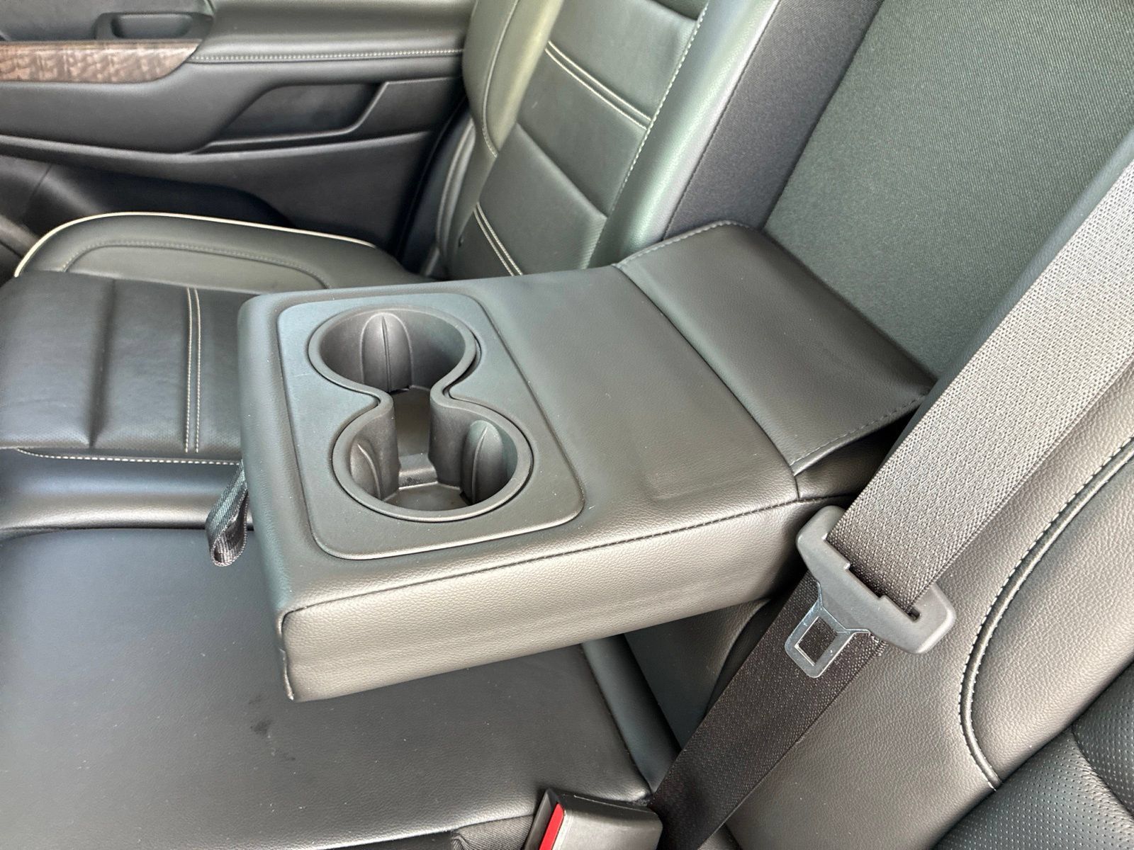 Used 2023 GMC Acadia Denali FWD image 19