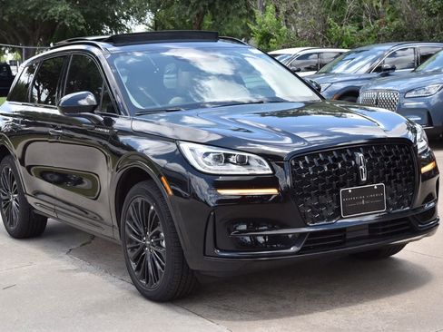 New 2026 Lincoln Corsair Grand Touring w/ Jet Appearance Package AWD/4WD image 3
