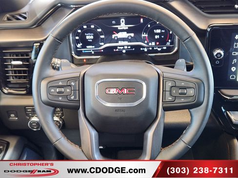 Used 2025 GMC Sierra 1500 AT4 w/ AT4 Premium Package AWD/4WD image 9