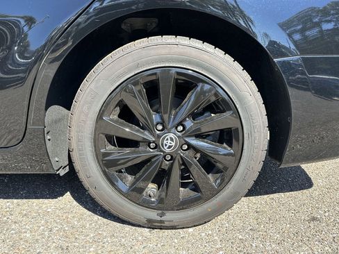 Used 2023 Toyota Camry LE image 31