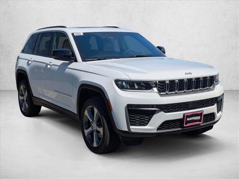 New 2026 Jeep Grand Cherokee Limited RWD image 8