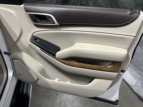 Used 2019 GMC Yukon Denali w/ Denali Ultimate Package AWD/4WD image 7