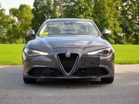 Used 2018 Alfa Romeo Giulia Ti w/ Quick Order Package 22X Lusso AWD/4WD image 5