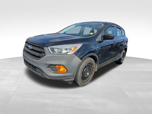 Used 2018 Ford Escape S image 5