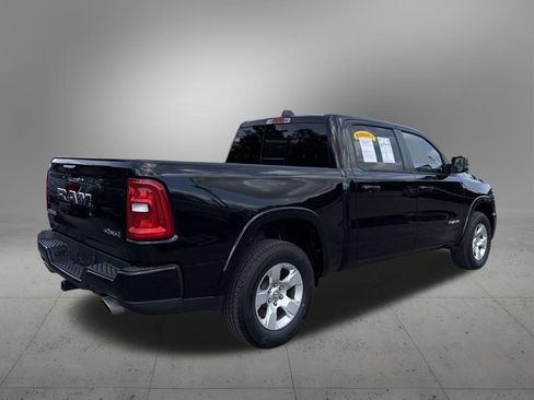 Used 2025 RAM 1500 Big Horn AWD/4WD image 4