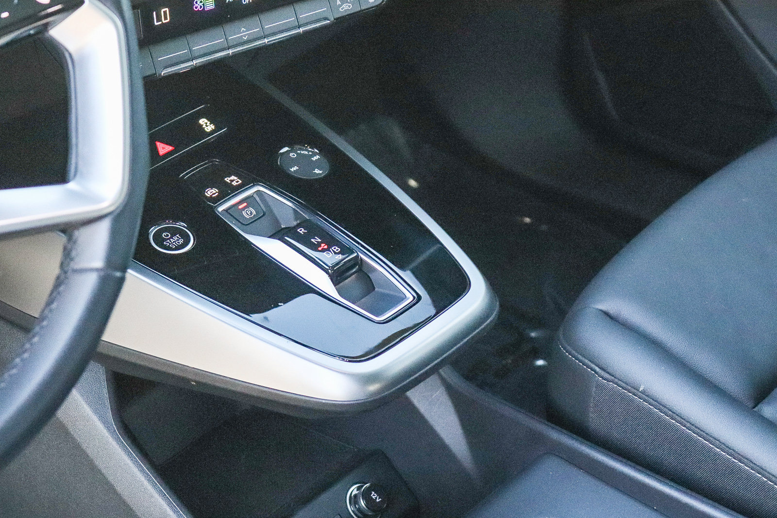Certified 2024 Audi Q4 e-tron Premium w/ Convenience Package AWD/4WD image 22