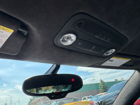 Used 2014 Audi R8 V8 w/ Convenience Package image 28