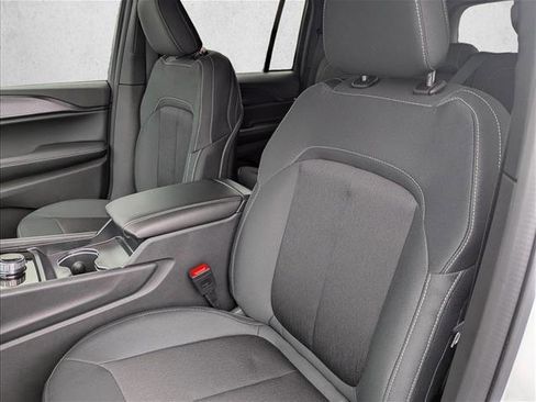 New 2025 Jeep Grand Cherokee Laredo X image 23