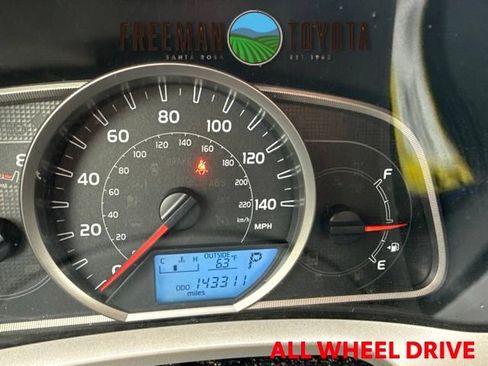 Used 2013 Toyota RAV4 XLE AWD/4WD image 8