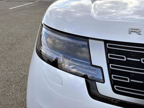 New 2026 Land Rover Range Rover SE AWD/4WD image 8