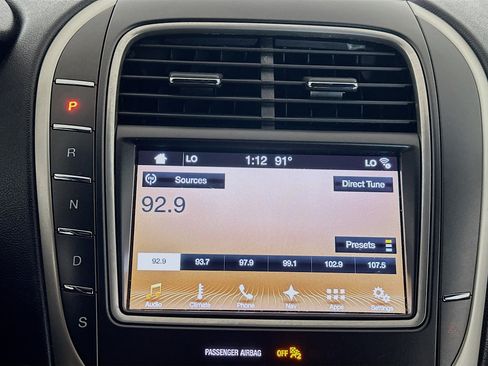Used 2018 Lincoln MKX Reserve FWD image 21